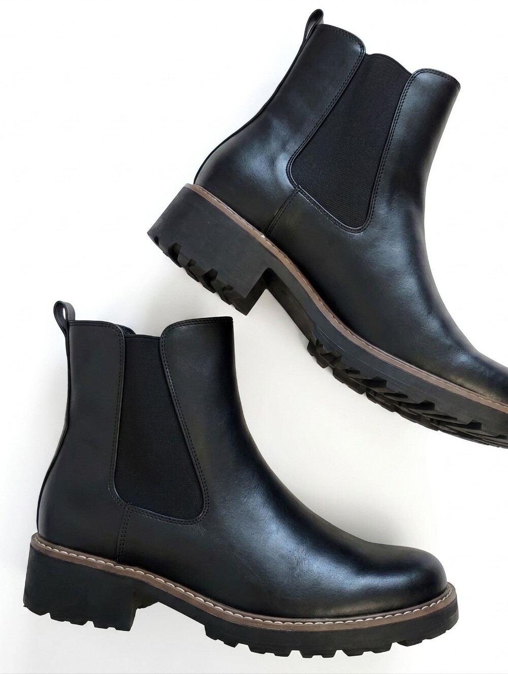Universal Thread Womens Black Chelsea Lug Sole Ankle Boots Size 10